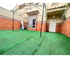 MAGNÍFICO ADOSADO DE 4 DORMITORIOS EN ZONA POZOALBERO