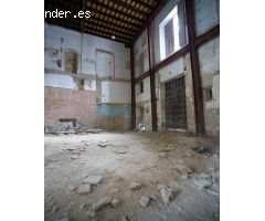 AMPLIA CASA PALACIO A REHABILITAR EN EL CENTRO DE JEREZ