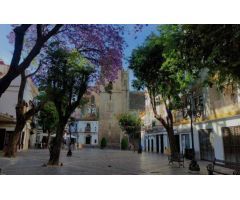 SE VENDE AMPLIO PISO EN PLENO CENTRO