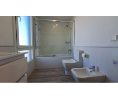 IDEAL PAREADO CON SÓTANO Y PISCINA EN ZONA MONTEALTO