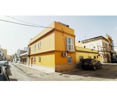 Casa amplia y con encanto en el Corazón de Puerto Real
