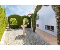 ¡GRAN CHALET EN GOJAR EN URBANIZACION LOS CEREZOS!