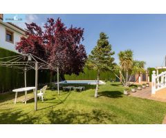 ¡GRAN CHALET EN GOJAR EN URBANIZACION LOS CEREZOS!