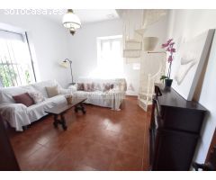 REF A01349, MARAVILLOSO CHALET EN CENTRO-PLAYA REGLA