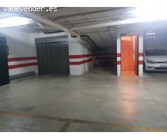 Garaje cómodo y seguro con elevador automático
