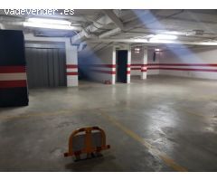 Garaje cómodo y seguro con elevador automático