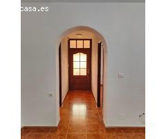 UNA CASA CON ENCANTO EN LA ZONA MÁS TRANQUILA DE LOS BARRIOS