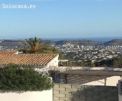 Parcela rústica con vistas al mar y montaña