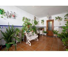 Casa en el centro histórico de Jerez junto a la iglesia de San Lucas.