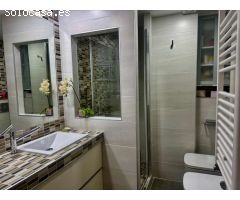 Luminoso apartamento de 3 dormitorios en urbanización renovada, a 400 m de la playa