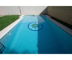 Chalet independiente en primera línea de playa en Chipiona
