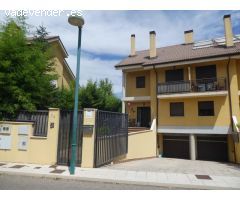 CHALET ADOSADO EN VENTA