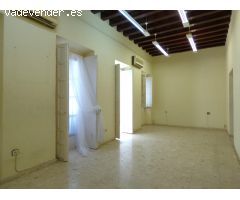 Amplio piso en el corazón del centro histórico de Cádiz