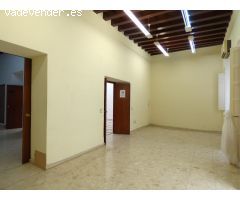 Amplio piso en el corazón del centro histórico de Cádiz