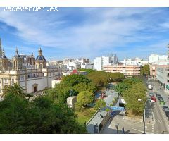 Piso en la Avenida principal de Cádiz