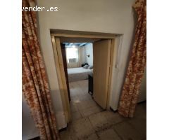 SE VENDE AMPLIA CASA CON BUHARDILLA EN CAZALLA DE LA SIERRA