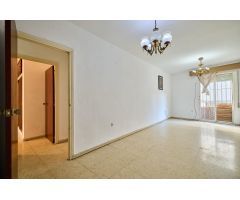 VIVIENDA EN PLANTA BAJA EN CALLE ÍDOLOS