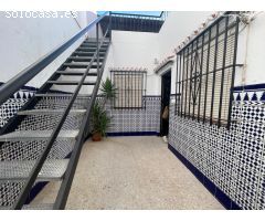 CONJUNTO DE 8 APARTAMENTOS EN CENTRO TURÍSTICO