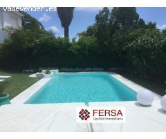 CHALET CON PISCINA EN URBANIZACION EL AGUILA