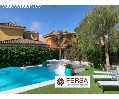 CHALET CON PISCINA EN URBANIZACION EL AGUILA