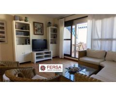 VIVIENDA EN PRIMERA LINEA DE PLAYA CON VISTAS AL MAR EN URB. EL MANANTIAL, EN ALQUILER ANUAL DISPONI