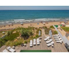 En venta Chalet independiente en Costabella, Primera línea Beach_Marbella_Malaga