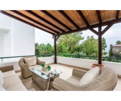 Semi-detached luxury townhouse in a quiet residential area for sale in Benalmadena Costa _ Torremuel