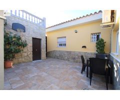 VENDEMOS CASA CON.