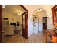 VENDEMOS CASA CON.