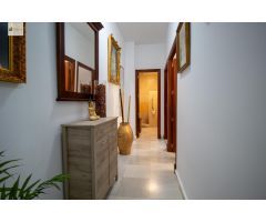 ¡¡ BAJO CON PATIO EN EL CENTRO !!