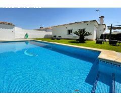 Exclusivo chalet a unos metros de la Playa de la Barrosa