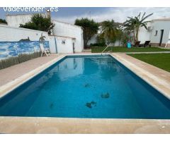 Chalet de 3 dormitorios con piscina en Palillejo