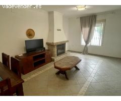Chalet de 3 dormitorios con piscina en Palillejo