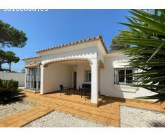 Exclusivo chalet a unos metros de la Playa de la Barrosa