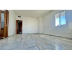 MAGNIFICO ATICO CON TERRAZA DE 56 M2 EN EL CENTRO DE JEREZ