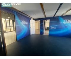 AMPLIO LOCAL EN ROTONDA DE LOS CASINOS
