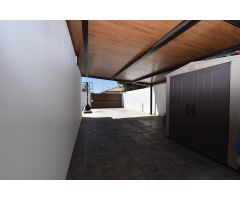 Chalet URBANO de 3 dormitorios y piscina en Las Menuditas