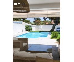 Chalet pareado con piscina a 800 metros de la playa La Barrosa