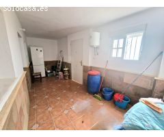 Casa de dos plantas con salida a dos calles en Torrecera, a solo 20 minutos de Jerez de la Frontera