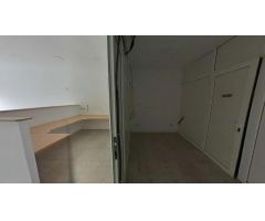 Se vende local en Barcelona