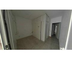 Se vende local en Barcelona