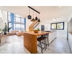 Se vende chalet/torre en Torrelles de Llobregat (Barcelona).