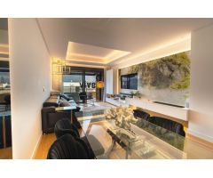 VIVE DELUXE HOMES presenta en exclusiva este fabuloso piso de alto standing en Avenida de La Buhaira
