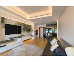 VIVE DELUXE HOMES presenta en exclusiva este fabuloso piso de alto standing en Avenida de La Buhaira
