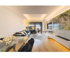 VIVE DELUXE HOMES presenta en exclusiva este fabuloso piso de alto standing en Avenida de La Buhaira