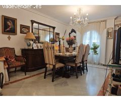 Magnifica vivienda en pleno centro de Sevilla, amplia y con garaje y trastero!