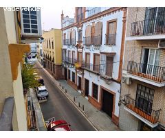 Magnifica vivienda en pleno centro de Sevilla, amplia y con garaje y trastero!