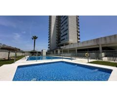 Vivienda de tres dormitorios, dos cuartos de baño y plaza de garaje en las torres de la Casería.