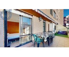 Piso en alquiler en Serrería con terraza y zona comunitaria.
