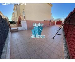 SE VENDE ADOSADO EN ZONA CÁCERES EL VIEJO